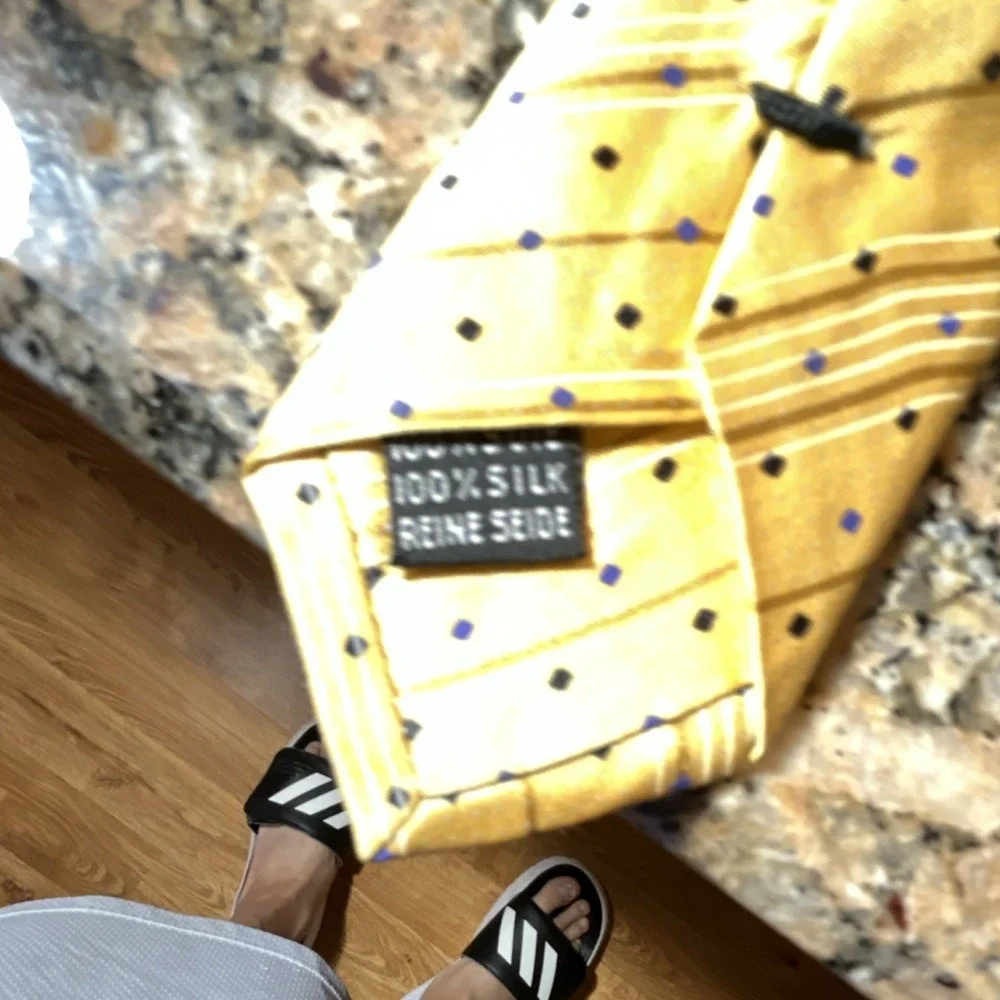 Gianni Viera Men's Yellow 100% Silk Polka Dot Tie Made in Italy‎ Classic Size
